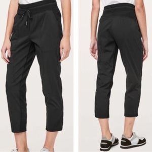 Lululemon Dance Studio Crop 25" Black Sz 4 Jogger